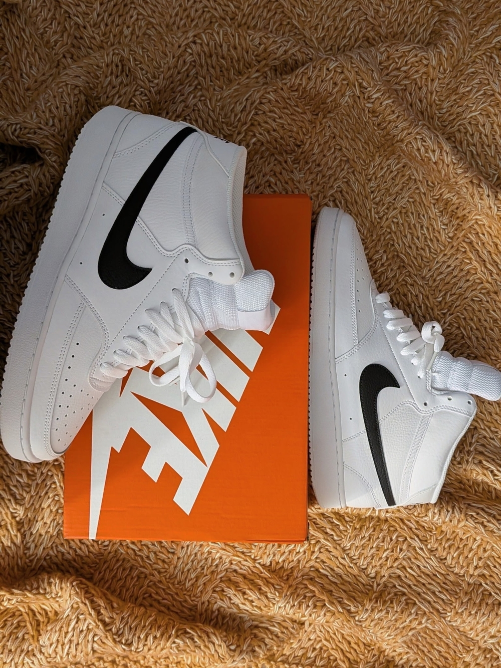 🔥Nike Court Vision Mids